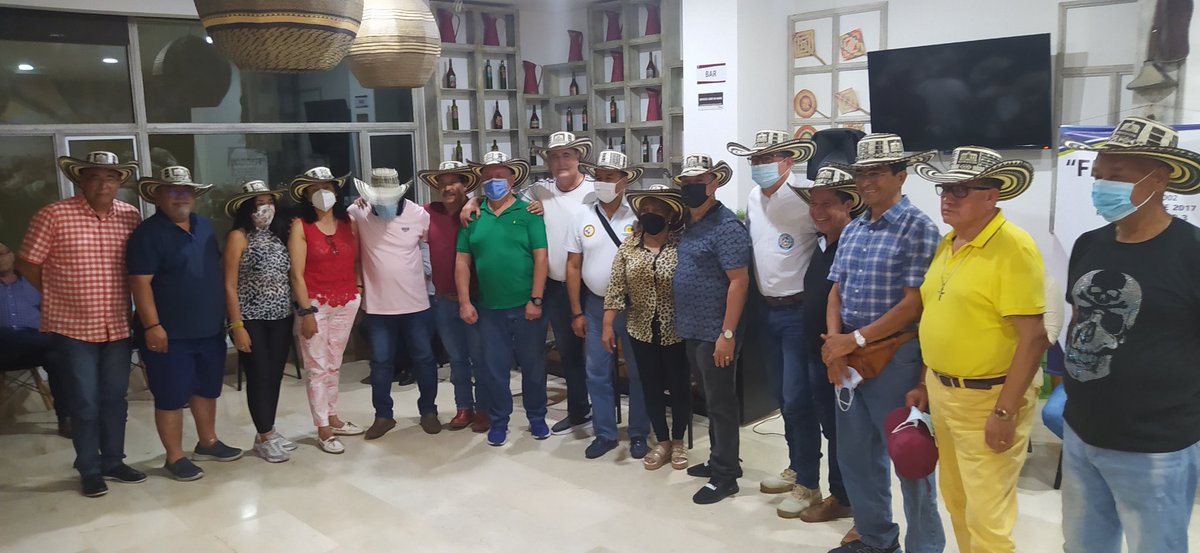asindicor2's tweet photo. Presidentes de las 17 filiales de @PFendidoc se dieron cita en Monteria para sesionar y delinear detalles de lo que será el V Encuentro Nacional de Directivos Docentes a realizarse en esta ciudad en septiembre de 2022. @orlandobenitezm @Educacioncord @CHICACERETE https://t.co/Ql3HpPw5db
