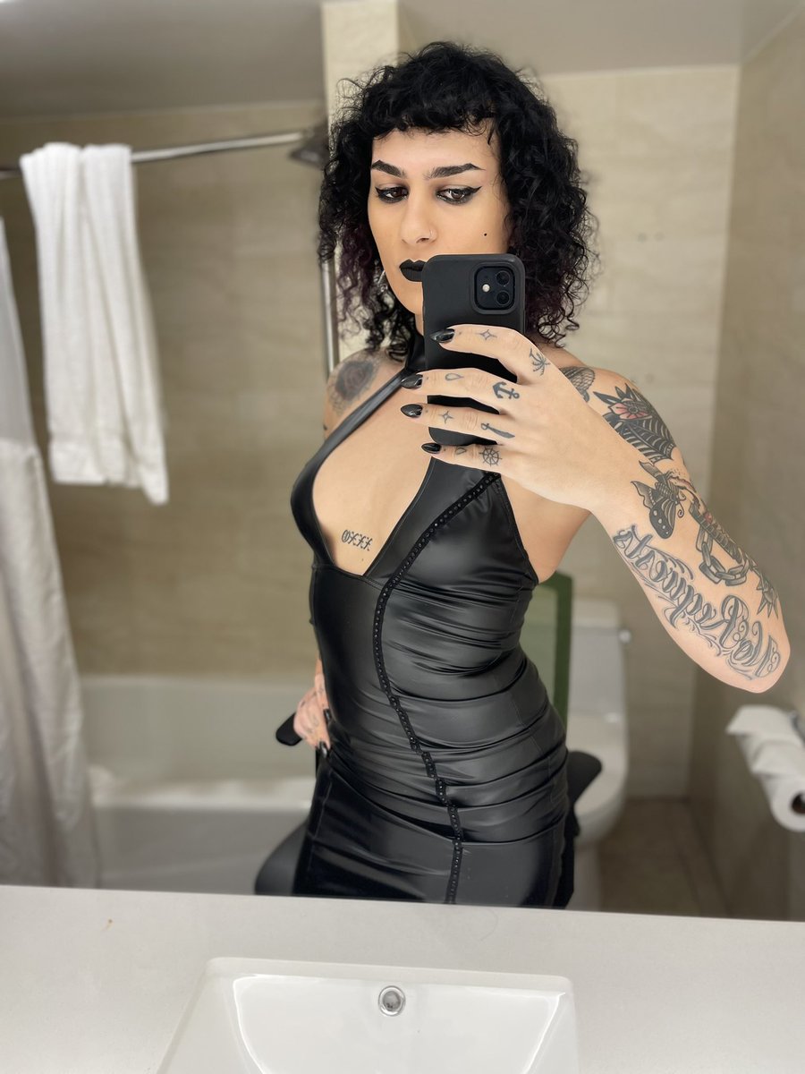 wassupgina's tweet photo. Ready for @bound_nyc 😈 https://t.co/x5E7aubZYe