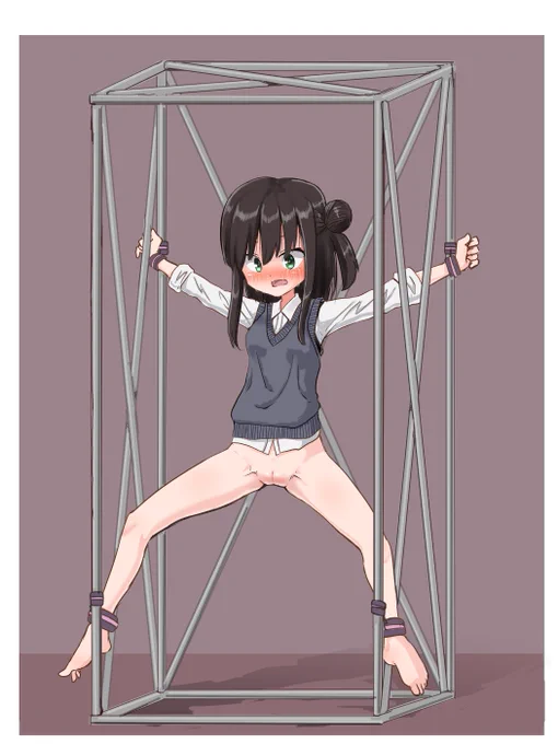 謎の骨組みで拘束 