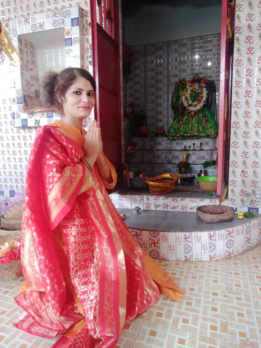 KunjariRath's tweet image. @LahriSunil 
@LahriSunil saheb aaj Karwa Chouth k tyohar pr apko Hardhik shubhkamnayen🙏🏻shivji🙏🏻 maa parvati🙏🏻k kripa aap pr sada bani rhe🙏🏻aap hmesha khush rhe🙏🏻jinse umar lambi hote hain❤aap swasth rhe❤aur taraki kre🙏🏻karwa chouth tyohr pr ye hmare bhagwanji se prathna🙏🏻hai🙏🏻