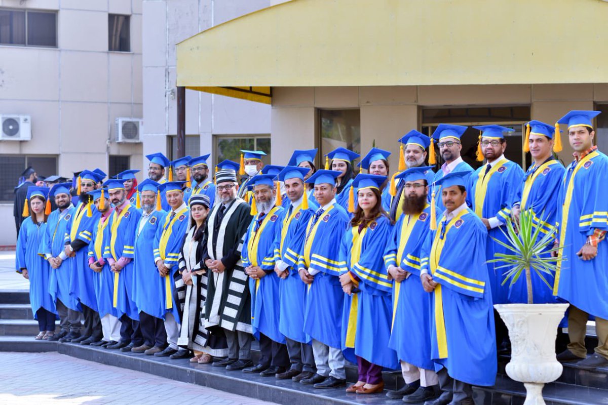 drmaroof's tweet photo. 5th Convocation of Gujranwala Medical College 23.10.21. Congratulations dear Graduates! https://t.co/gYuXPhuxj1