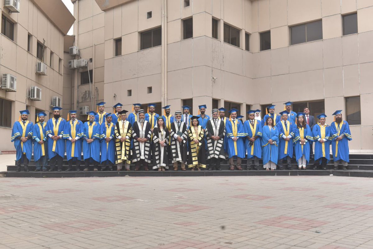 drmaroof's tweet photo. 5th Convocation of Gujranwala Medical College 23.10.21. Congratulations dear Graduates! https://t.co/gYuXPhuxj1