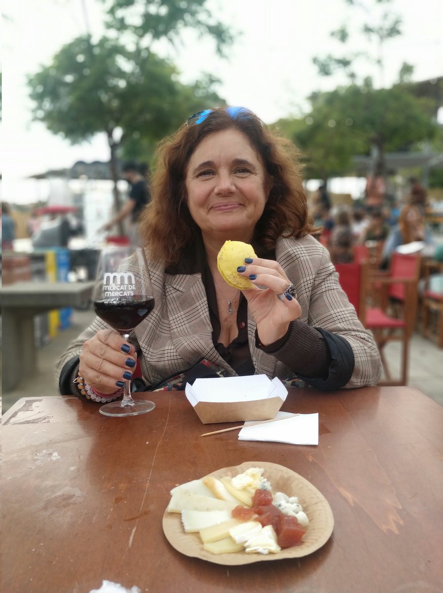 GarridoCarme's tweet photo. @MercatsBCN @XarcuteriaSilvi Tot molt bo #entrepa #formatges https://t.co/twhcUkxzeP
