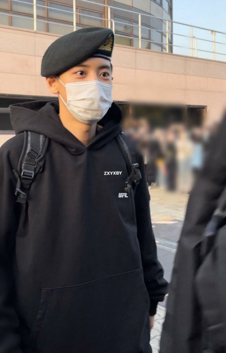 EXOPublicity's tweet photo. CHANYEOL UPDATE!! @weareoneEXO ( preview ) https://t.co/4rYGkuH9rY