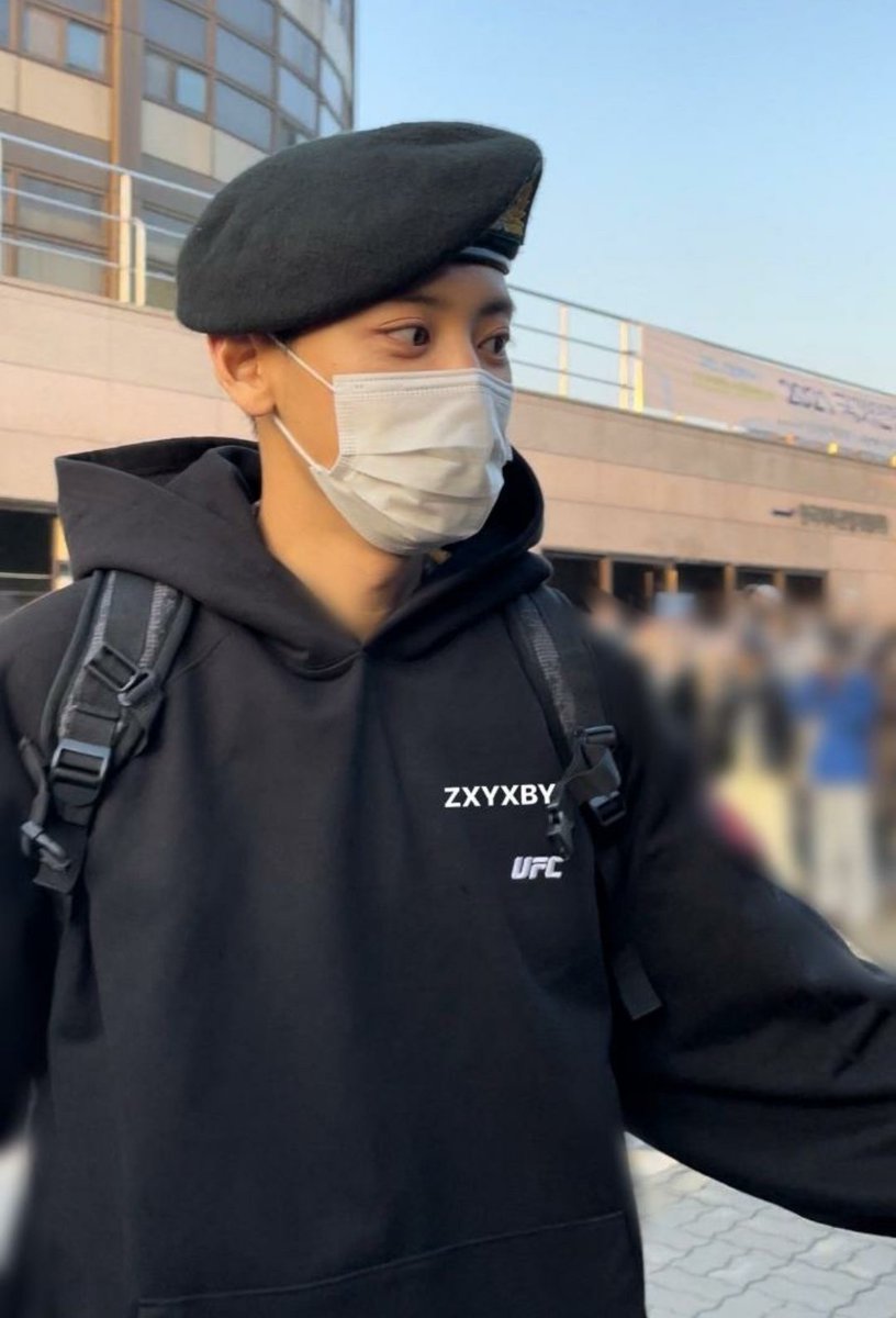 EXOPublicity's tweet photo. CHANYEOL UPDATE!! @weareoneEXO ( preview ) https://t.co/4rYGkuH9rY