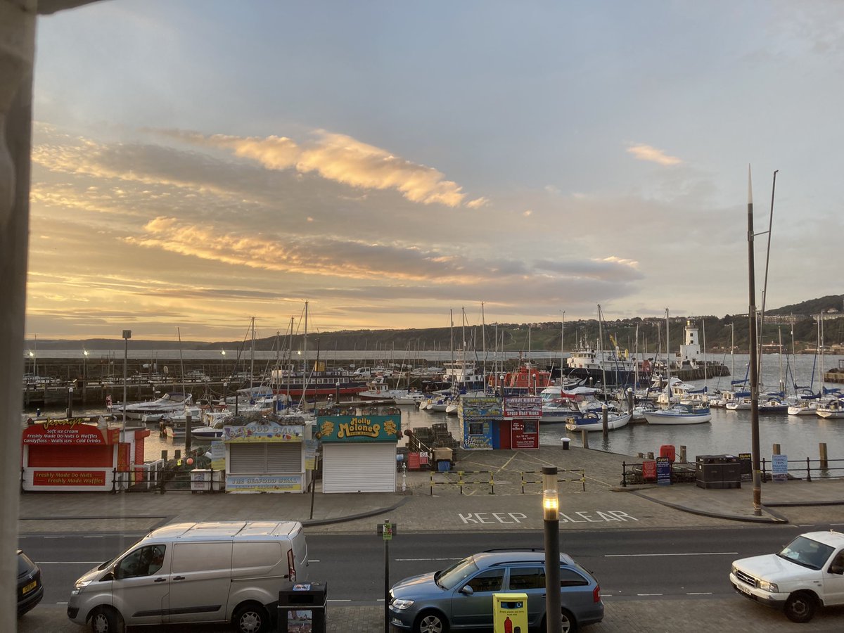 MdQuidt's tweet photo. Scarborough in the early morning: how #beautiful is this! https://t.co/TNmf6bPxRA
