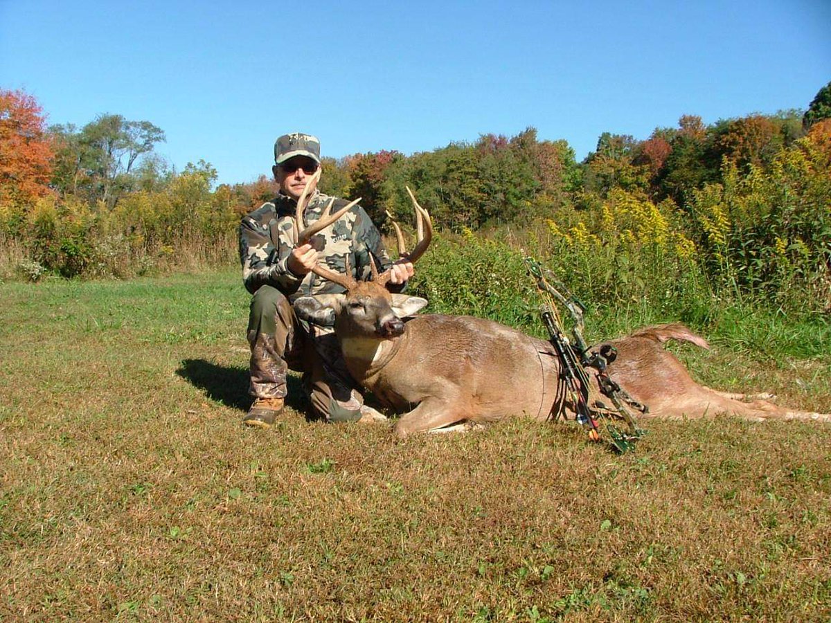 Dirtyboysfishi1's tweet photo. #deer season heating up here in southern #ohio like to take the time and thank the man that got me and the boys into the #outdoors. He is the best pawpal and father we could ask for. #deerhunting #whatgetsyououtdoors #huntingohio #outdoors https://t.co/czgp8QDbJY