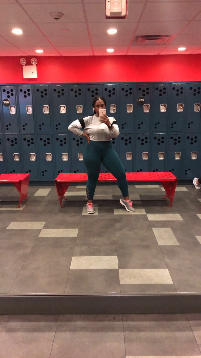 iamchanteezy's tweet photo. I made fitness apart of my lifetime goals. #TransformationSunday https://t.co/UtFR4x3Uqu