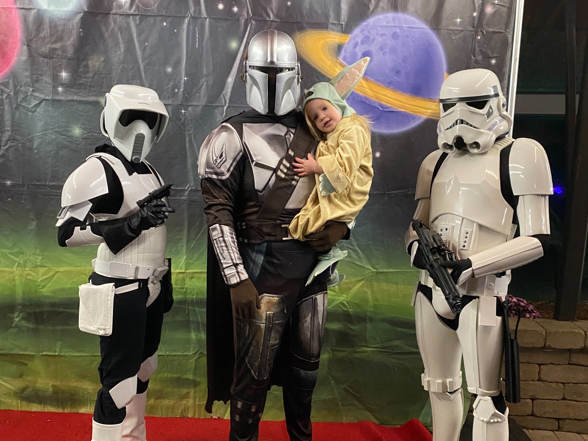 Boo at the Zoo, with my Grogu! #Nashville #booatthezoo #nashvillezoo #Halloween #Mandalorian #StarWars
