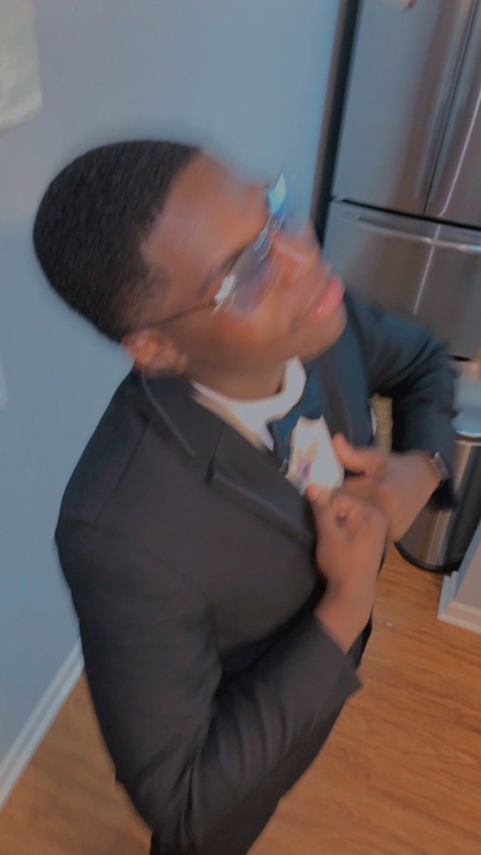 Karl💰 tweet media