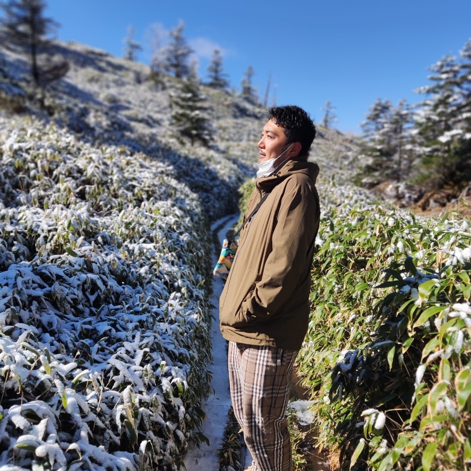 ry05_114's tweet photo. 良さげなの撮ってもらったから久々に

#新しいプロフィー��画像 https://t.co/mZMRvvDY7g