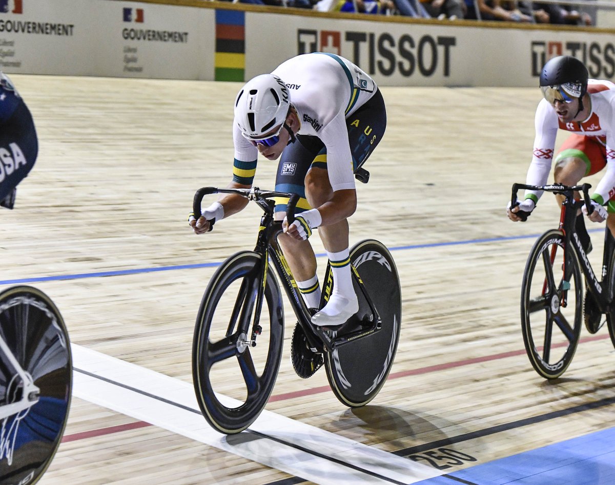 AusCyclingTeam's tweet photo. Day 4 is in the books at the #Roubaix2021 @UCI_Track World Championships! 🇫🇷
@BakerGeorgia and @alex_manly finished a strong 6th in the women's Madison, while @kell_obrien claimed a 13th in the men's omnium.
📸 Robert Jones
#AusCyclingTeam #AussieCycling @AusCyclingAus https://t.co/QntkRO34u7