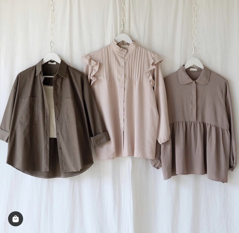 baranggcewe's tweet photo. Blouse &amp; Kemeja 

rekomendasi nih blouse dan kemeja dengan banyak model dan motif. cakep-cakep banget! 

https://t.co/Byi5N7oqn3
60-100ribuan https://t.co/UBoTcFlbYh