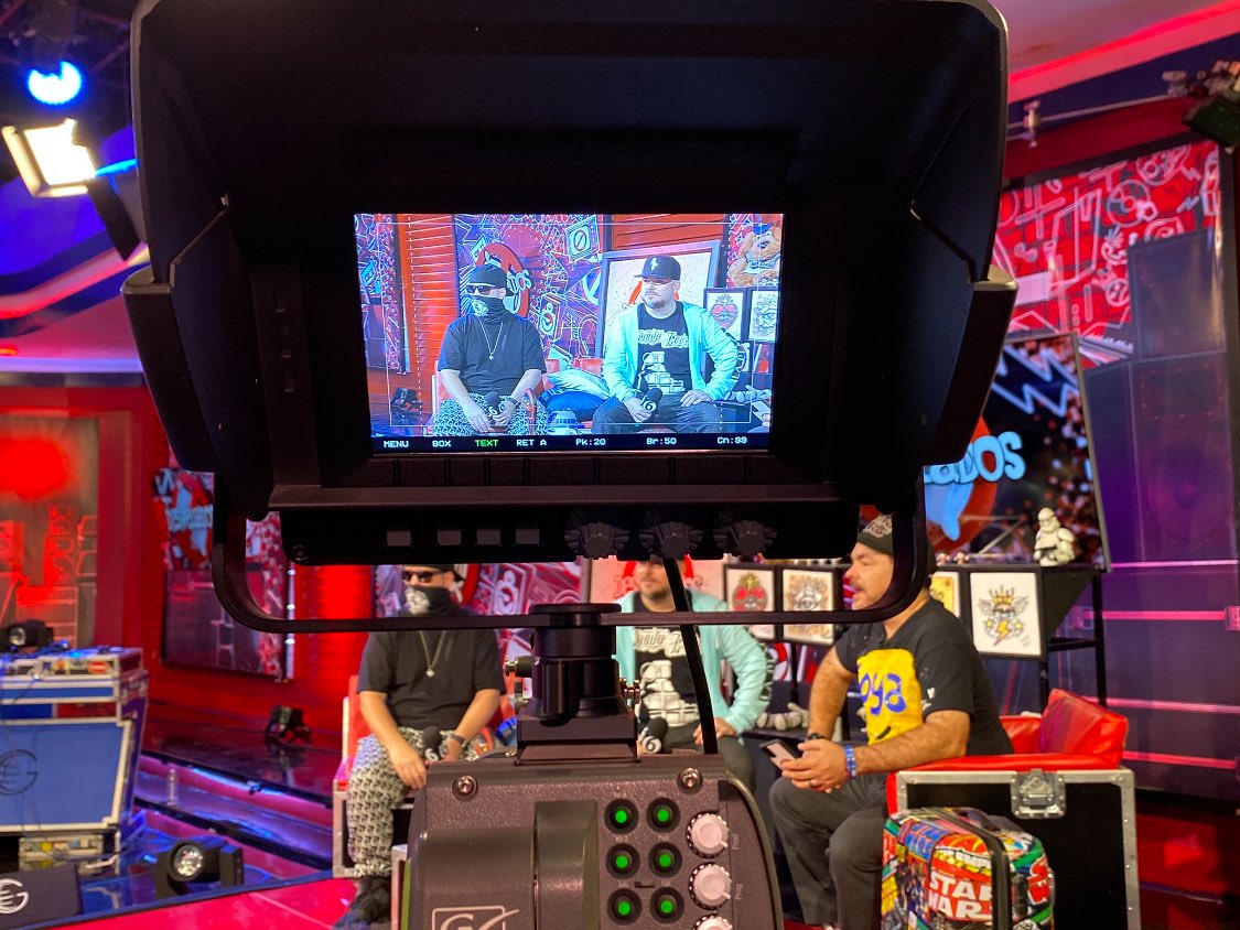 Desvelados_Tv's tweet photo. 🛋 JAVU & DJBLUNT nos platican del próximo evento en Monterrey este 31 de Octubre. #HipHopFest
#Desvelados
#NoTeDuermas
▶️ https://t.co/V9xzTDAhdG https://t.co/dxv8nVODF0