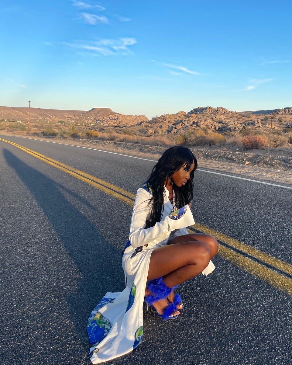 dolcedusei's tweet image. Damsel in this dress🥀