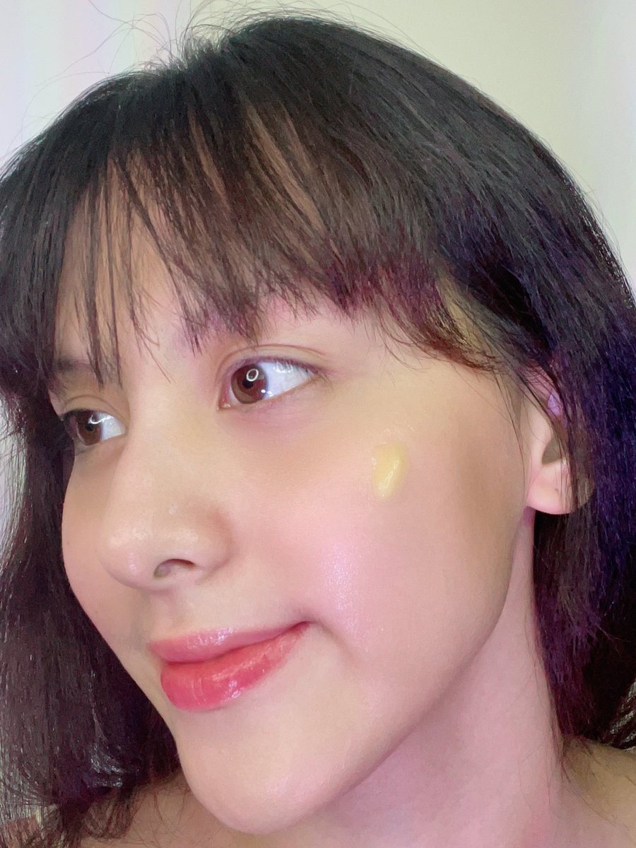 loogjun2543's tweet photo. มอนิ่งค่ะทุกคน 🌈 วันนี้ลูกจันจะมาป้ายยากับ Item เด็ดที่ไม่มีไม่ได้จริงๆกับ Bounce &amp; Bloom Essence และ Power Lift Serum ที่ใช้แล้วชอบมาก ผิวอิ่มน้ำ เด้ง ดึ้ง ไปเลยยย ✨ ผิวขาว กระจ่างใส สิวหายหมด คือมั่นใจในหน้าสดได้แบบ 100% เลยค่ะ ❤️ 

#ruujskuncare #รู้จเซรั่ม #รู้จเอสเซนส์ https://t.co/L7EzKTBtgT