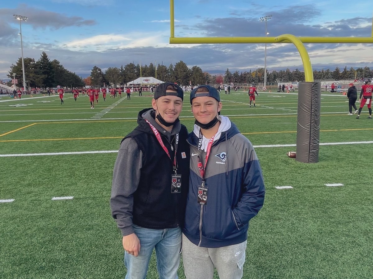 Cambeck24's tweet photo. Had a great game day visit @CWUFB  thank you for the great time and experience. @Coach_Leighton @CoachFisk https://t.co/louhHrcjjx