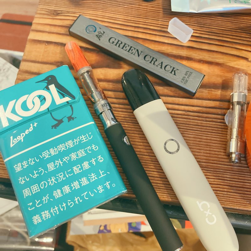 今日のお品書き
麻皇　使い捨てCBN
もらったKOOL（吸えるのか？）
BudsMag CBN
fu CBDシャインマスカット