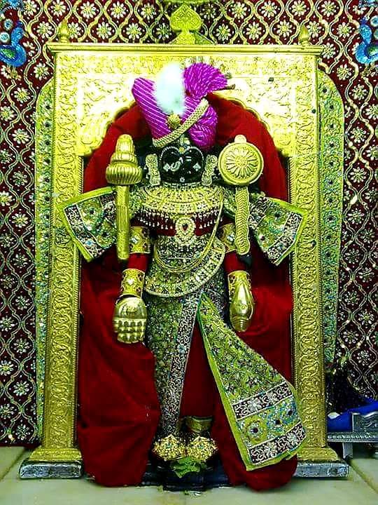 gandhecha_deep's tweet photo. રાજાધિરાજ શ્રી દ્વારકાધીશ જી તથા માતા રૂક્ષમણી જી પાવન નગરી દેવભૂમિ દ્વારકા @CRPaatil જી ઉષ્મા ભર્યું સ્વાગત છે
 દ્વારકા હેલીપીઢ પાસે આવેલ પૌરાણિક 
માતા રૂક્ષમણીજી મંદિર પરિસરમાં ટુરીઝમ પ્રોજેક્ટ અંતર્ગત ગાર્ડન બનાવવામાં આવે તો દ્વારકાના ટુરીઝમ ને વેગ મળશે @Bhupendrapbjp @CMOGuj https://t.co/nEnoQdBZ1D