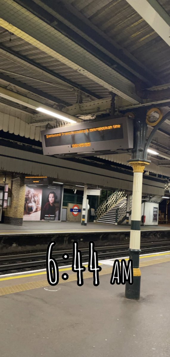 philip_woollard's tweet photo. Wrong time by nearly 2 minutes at the station of Ruislip, could confuse all passengers?
#changeit #correctit #TfL #transportforlondon #underground https://t.co/81yQ8bken6