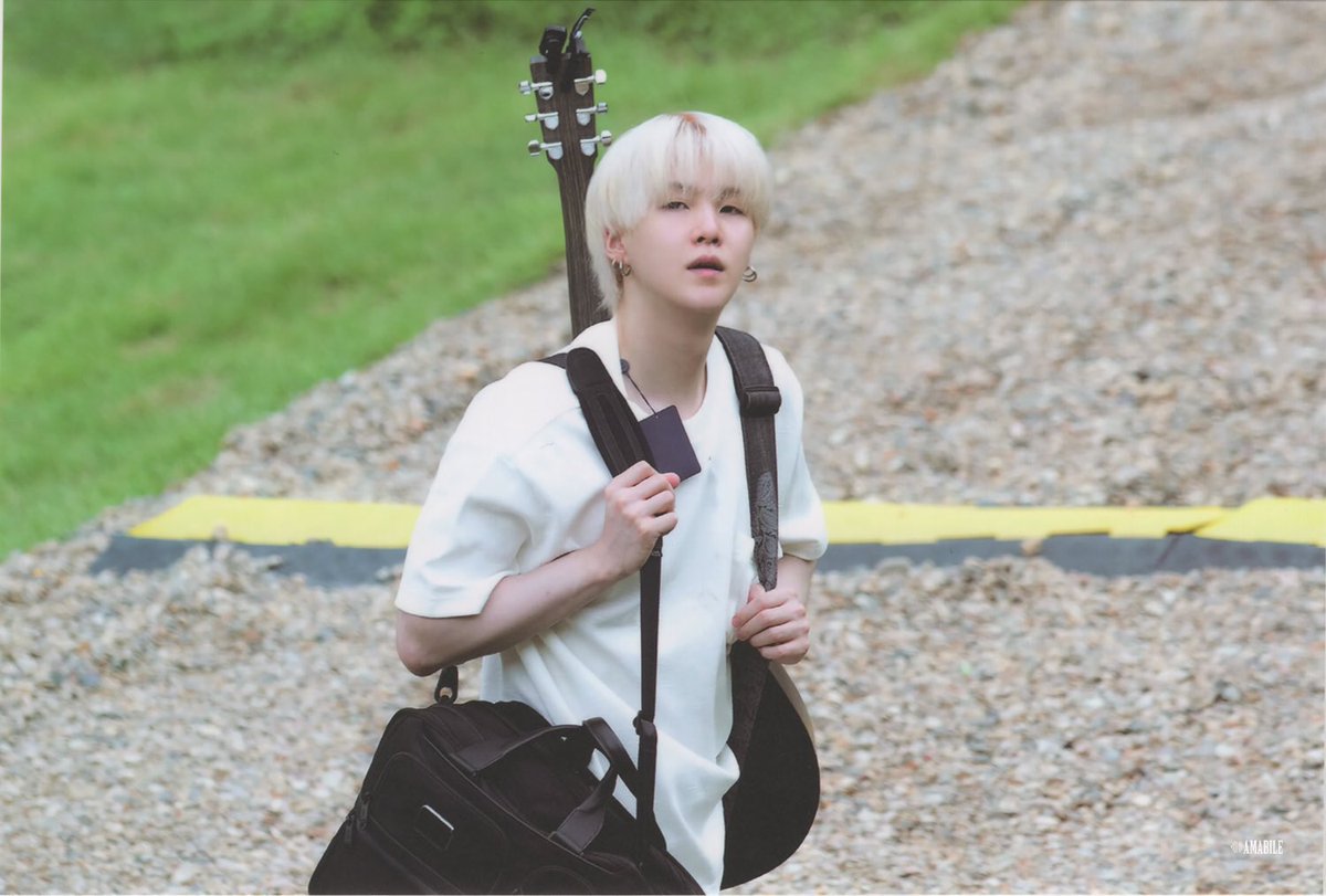 this pic reminded me of ao3 yoongi like,,,