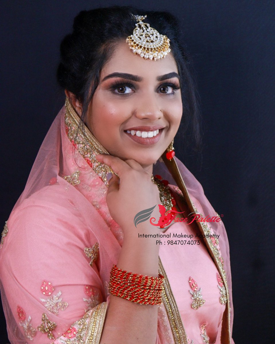 thefacepalette's tweet photo. #Makeupartustry & #HairstylingCourse-ന്റെ ഭാഗമായി #PracticalSession-ൽ വിദ്യാർത്ഥി ചെയ്ത #MuslimBridalMakeupLook.
#facepalettemakeupacademy-ൽ നിന്ന് #MakeupCourses പഠിക്കുവാൻ താല്പര്യമുള്ളവർ.Ph 9847074073.
#lekshmimenonfrsa #kochi #kerala
#facepalettemakeup #makeupschool https://t.co/tCE46Kaw0A