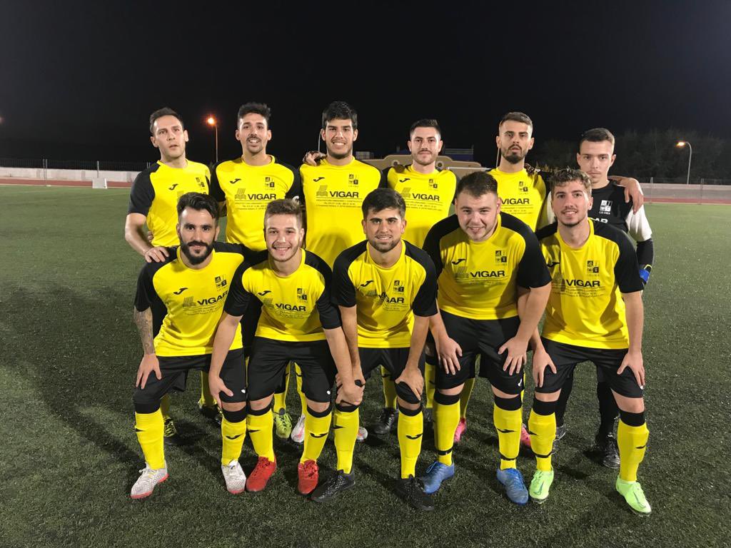 cd_utica's tweet photo. El Utica sigue creciendo!!
Segundo empate consecutivo, este fuera de casa. Un punto, que debieron  ser tres ya que el equipo dispuso de hasta 6 ocasiones claras , con dos largueros incluidos. https://t.co/tUzI5rCmu4
