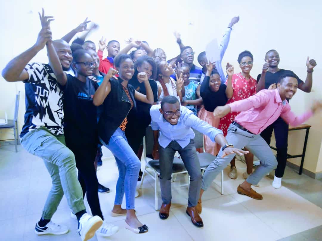 CurtisKakeu's tweet image. Ces jeunes sont des génies de la #programmation. Félicitons les ✨👌

Ils représentent la crème ayant bravée toutes les étapes du #XcodePath 2k21

Après plus de 6mois dans la Cuisine du code, ils ressortent avec des compétences pratiques en #Python  #Android et #Web