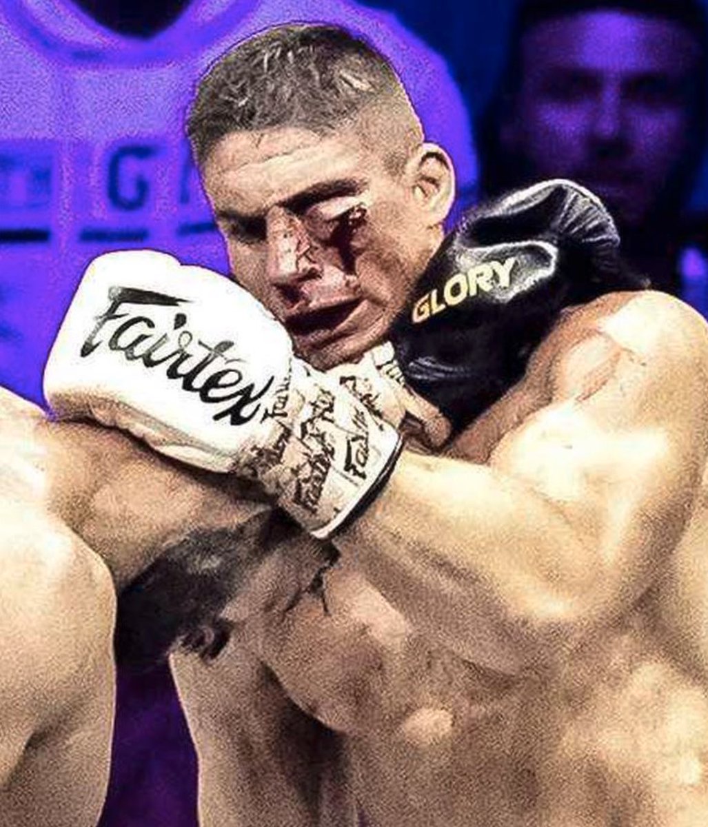ivovittali's tweet photo. Goedemorgen. Mocht je denken dat jij hoofdpijn hebt van een gezellig avondje met vriendenโฆ #GloryCollision3 https://t.co/74tnMVdD8p