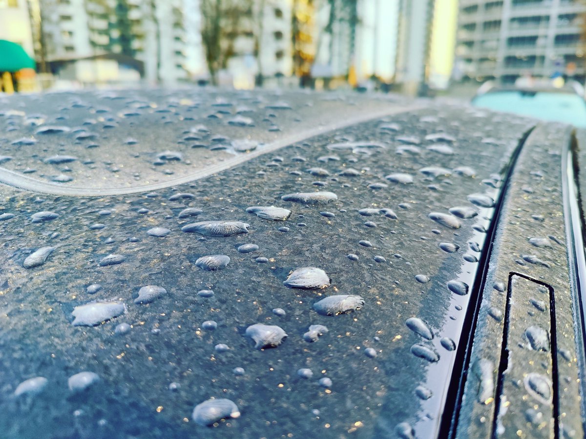 dvlrnr's tweet photo. I saw a few slightly frosty cars this morning here in #Tallinn. The sun is out, however, so it'll get a bit warmer as the day wears on. https://t.co/Rswi69VGCd