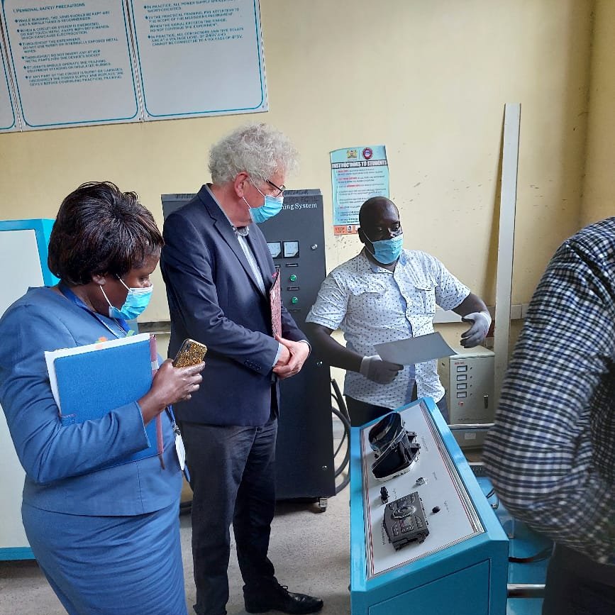 Modern Corporate #VocationalTraining provides the necessary #skills for the private sector and job creation! Visit to "Ramogi Institute of Advanced Technology" (RIAT) in #Kisumu! #Germany´s successful concept of #TVET will be adapted to the needs of the labor market in #Kenya!