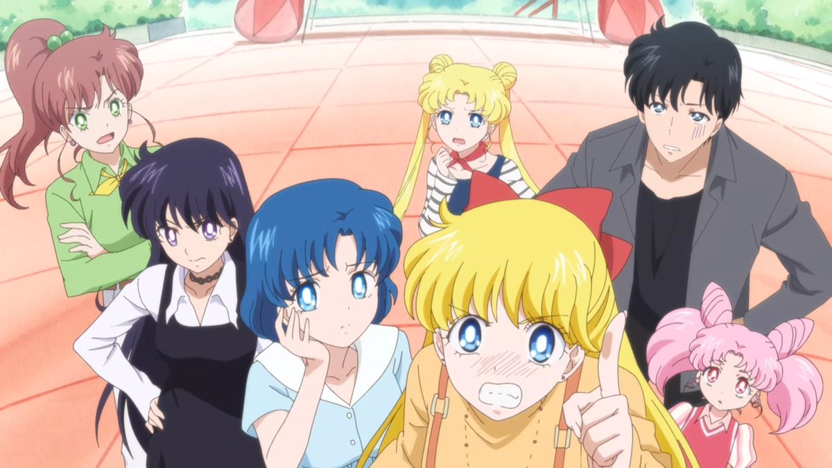“10,000 yen for S seats?!”
“That much?” 
“Rip-off!” 
“At those prices, they must be enemies!”
