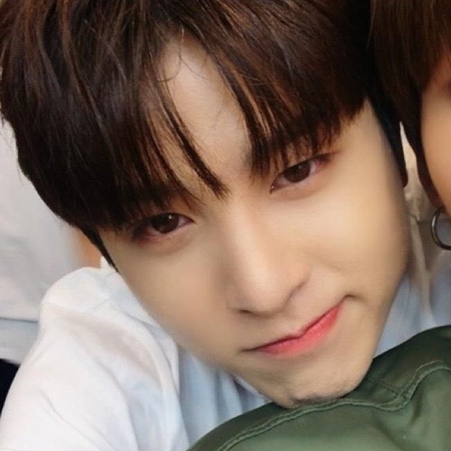 little junghwan tweet media