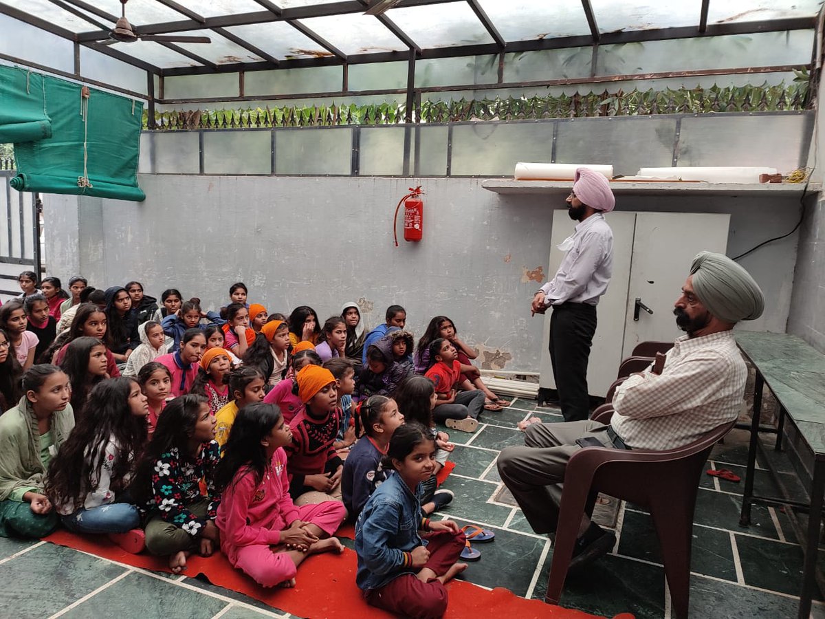 MohaliDlsa's tweet photo. PAN INDIA AWARENESS &amp; OUTREACH PROGRAMME:
Legal Awareness Programme was organized on UN Day  at Jyoti Sarup Kanya Ashram by Secretary, District Legal Services Authority, SAS Nagar on Dated- 24.10.21
@NALSALegalAid 
@LegalAidPunjab https://t.co/twnk40Fkqc