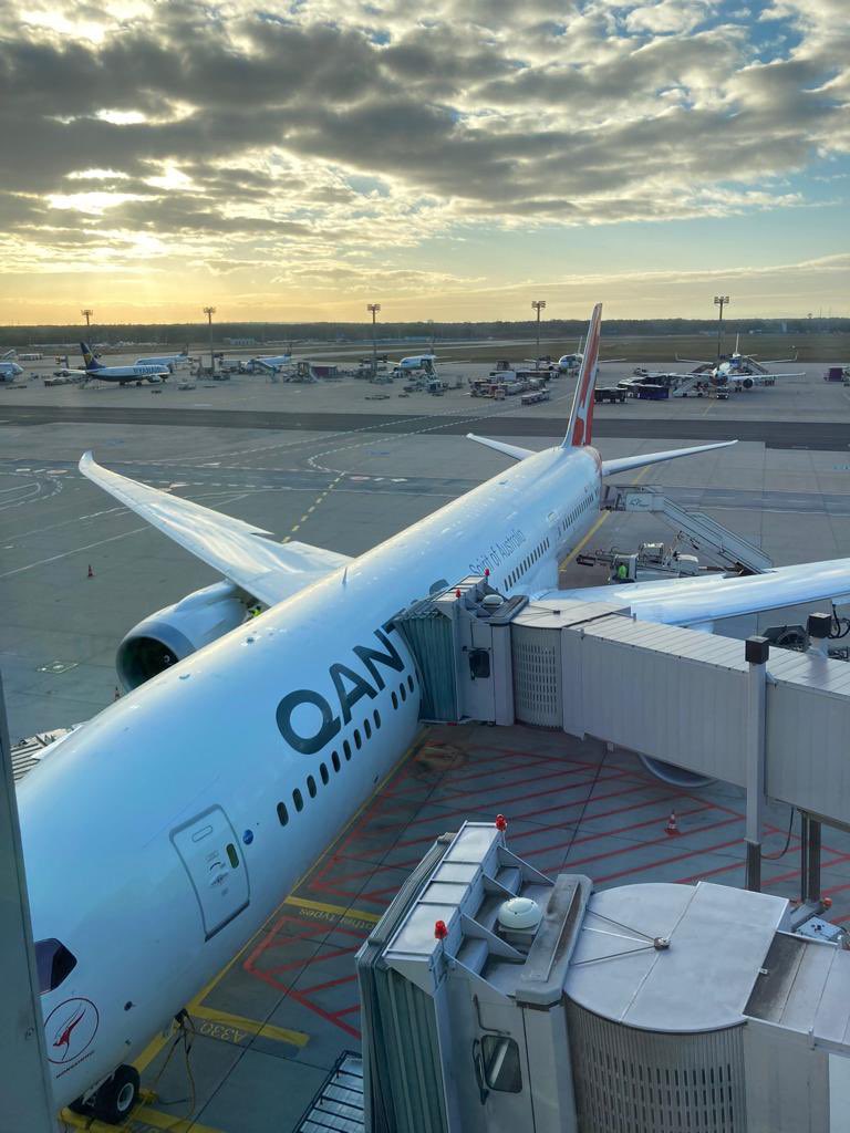 MarisePayne's tweet image. Since the start of the #COVID pandemic we have worked with airlines to support Australians to return from across the 🌏. Today DFAT’s 200th facilitated commercial flight ✈️ arrived in 🇦🇺 from 🇩🇪. International travel is on track to reopen safely to vaccinated Australians.