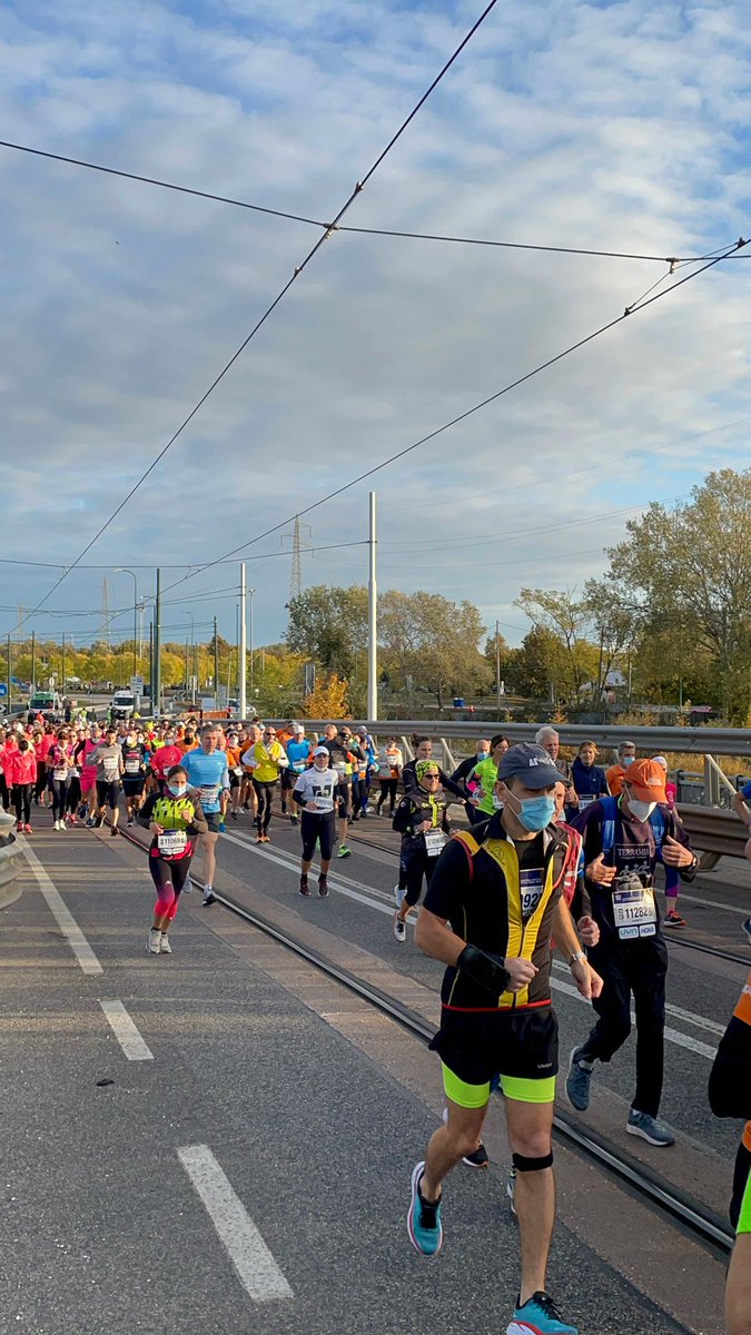 SerenissimaVe's tweet photo. #VeniceMarathon 🏃🏻♀️
Pronti, partenza e.. via!
📌 A dare il via alla 35^ edizione della Venice Marathon la corsa di 10km a partire da Parco San Giuliano
La gara che permette a chiunque di vivere il fascino della maratona di #Venezia
#Venezia1600❤️🦁
#RunningVenice https://t.co/mLolmbsMxd