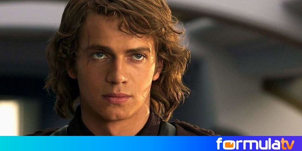 FormulaTV's tweet photo. Hayden Christensen vuelve al universo de 'Star Wars' para interpretar a Darth Vader en 'Ashoka' https://t.co/6nmYM0vUWL https://t.co/OT4KxmP3ci