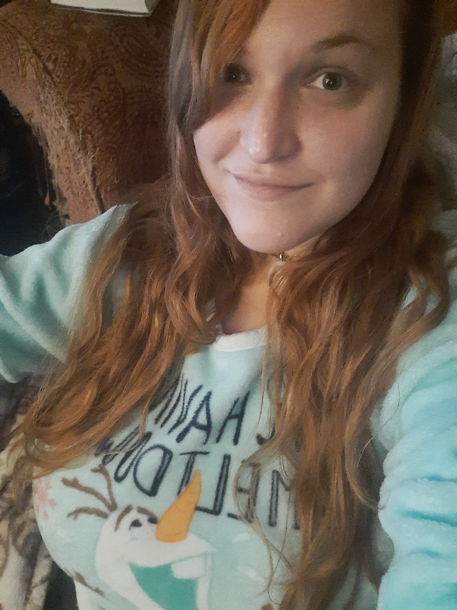 Princes21427333's tweet photo. Snuggling up with hot cocoa in my fuzzy pj's is the only good thing about cold weather 😭
#onlyfans #hotcocoa #fuzzypjs #softblankets https://t.co/KE9Grq6B2N