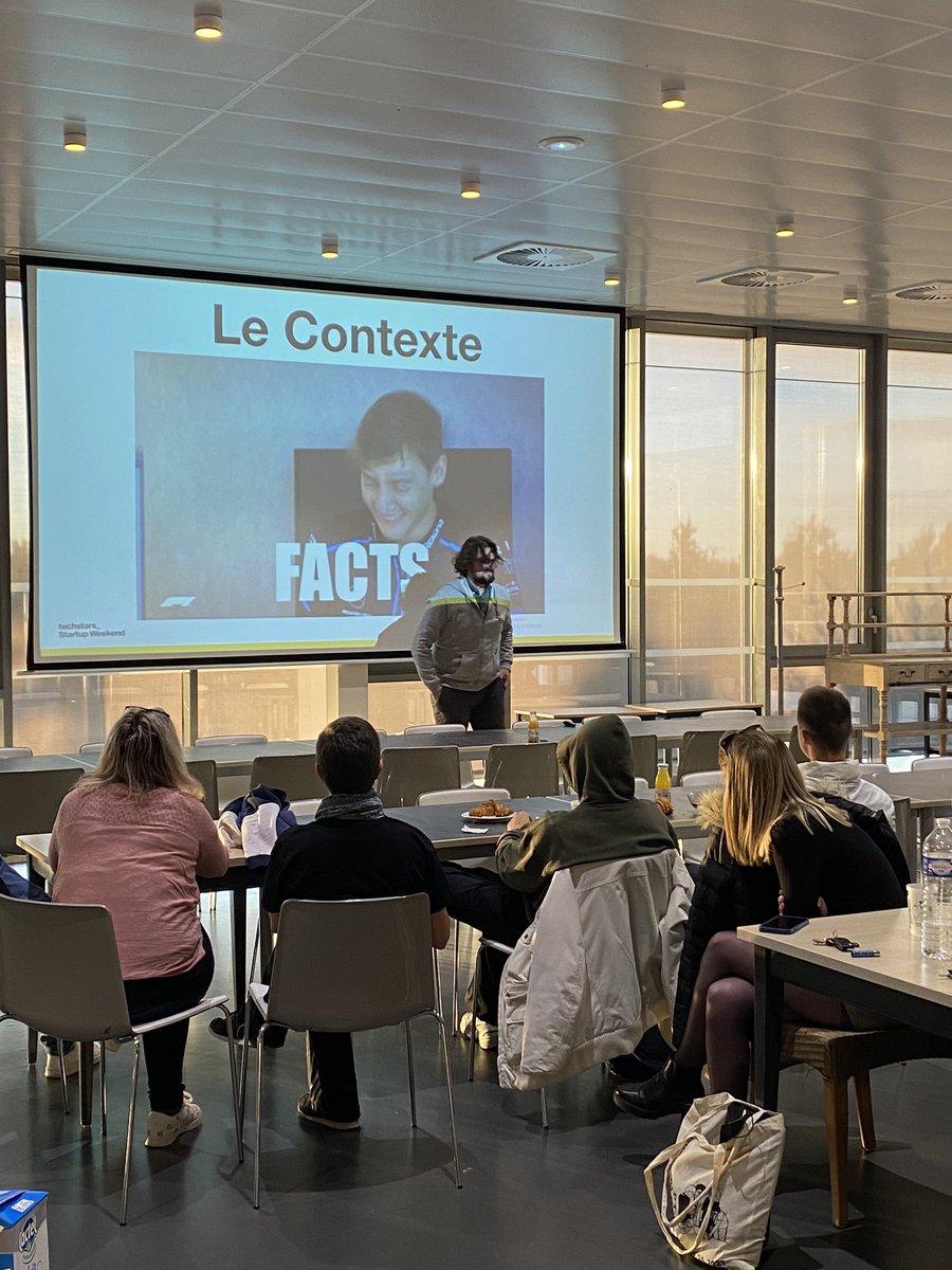 [Jour 3]

On commence doucement avec une #conference sur le pitch ! 🎤

#swsaintlo