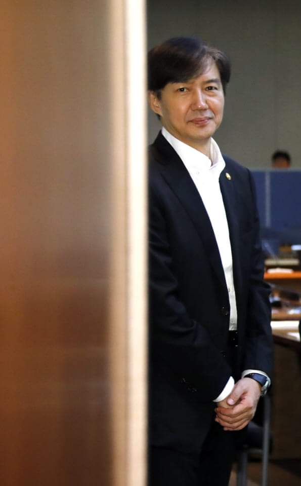 트친님들 
이젠 이 인간 버립시다
왜 그토록 집착 하십니까!