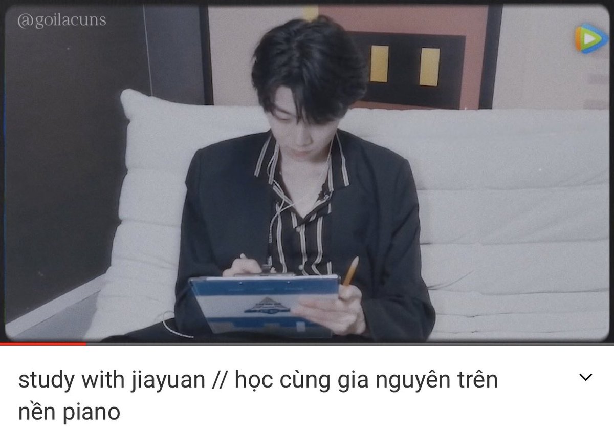 khongphaicuncun's tweet photo. bình thường t học ko tập trung, toàn phải mở video study with me mí cả lofi study music ra để học nên nay t cũng muán tự làm 1 bản 🤤 share ở đây cho lỡ ai cần =)))
https://t.co/NJk0Tu0n61 https://t.co/B557atMObK