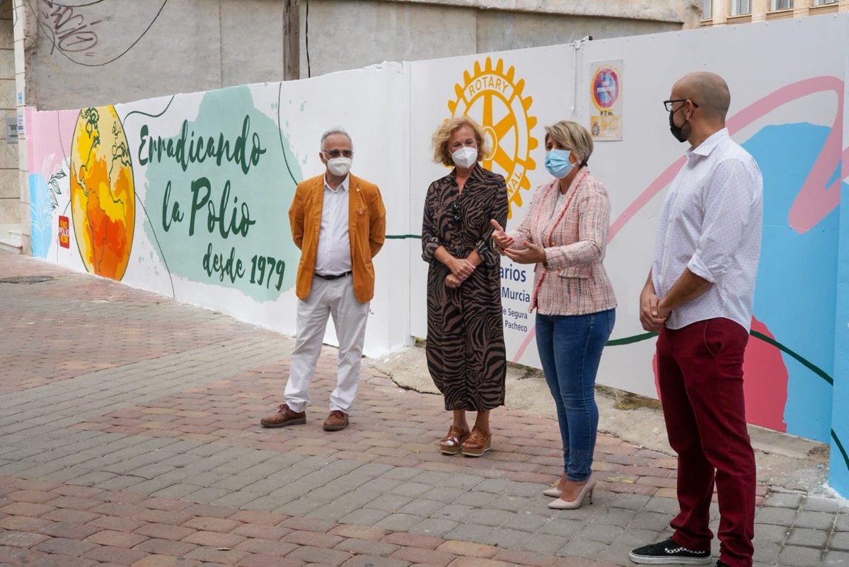 Son muchas las iniciativas sociales de <a href="/RotaryClubCTG/">Rotary Cartagena</a> en colaboración con otros clubes de amigos rotarios. La plaza Alcolea estrena un nuevo mural para recordar la lucha contra la enfermedad de la Polio y los avances para prevenir a toda la población #DíaMundialDelaPolio24Oct