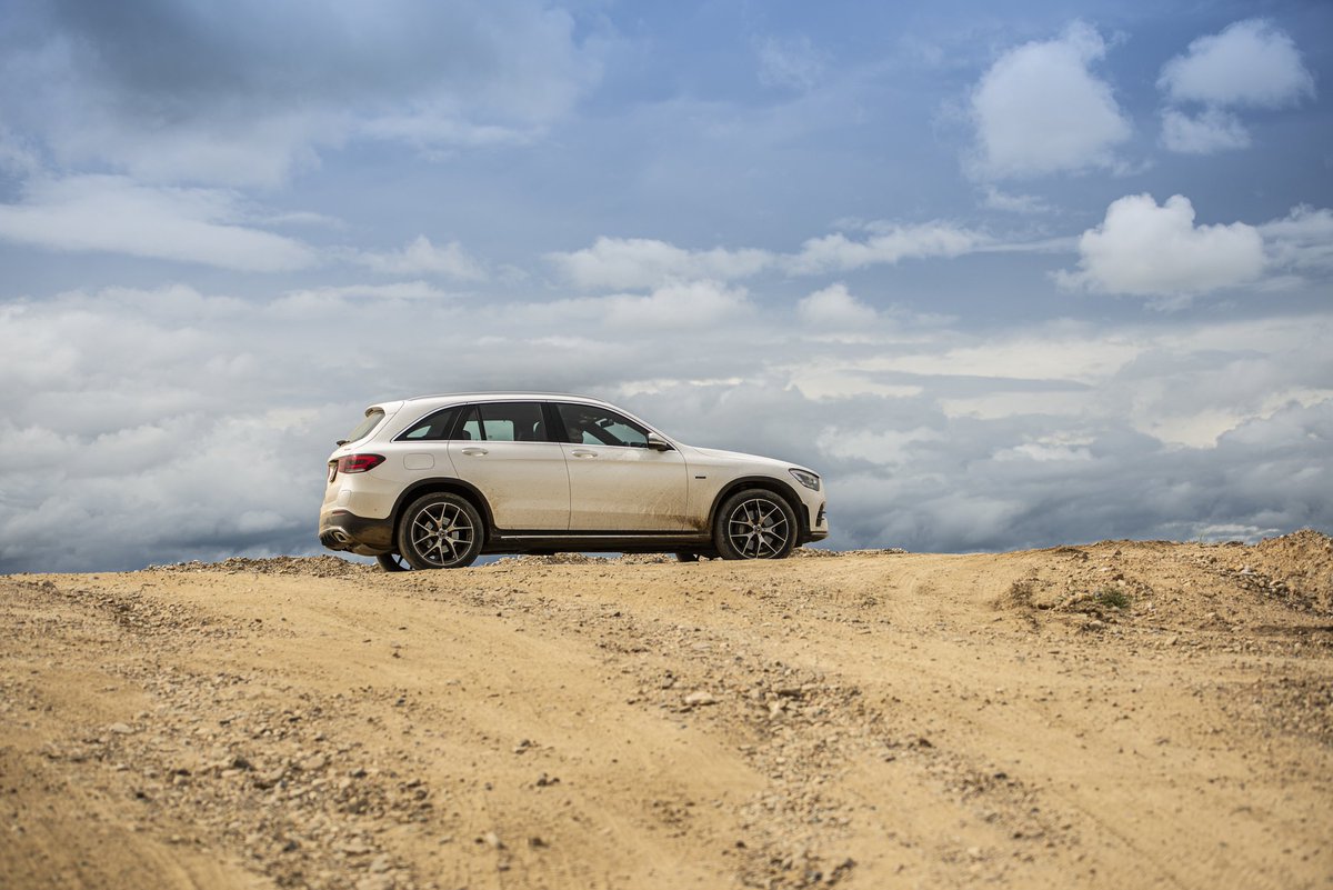 Nathwarit's tweet photo. GLC 300e AMG Dynamic
#MercedesBenz #MercedesBenzThailand #MBTh #MBStarShot #MBCar #GLC300e #4Maticl #PluginHybrid #EQ #EQPower #ChargetoChange #OffRoad
#NathwaritPhoto #Nikon #Photography #PhotoOfTheDay #Capture #Composition #Snapshot #Exposure https://t.co/E6lwaQuZaE