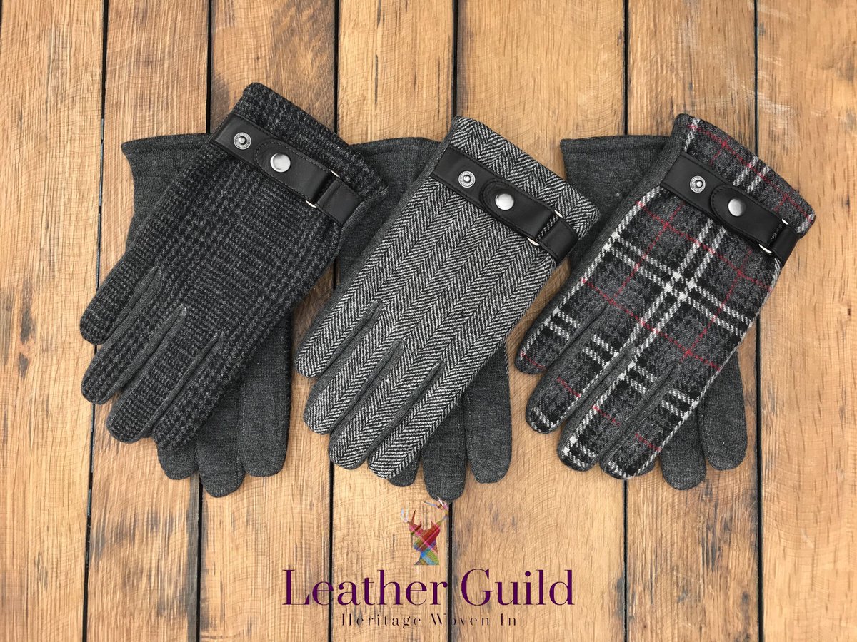 Leather_Guild's tweet photo. On days like these your customers will wish they had these.
Our #gentsgloves come in three different designs, all with a leather strap at the wrist for a stylish look. Their soft, fleece lined interior will ensure warmth over the winter months. 

https://t.co/o0DrSYMFEs https://t.co/rgJHgRX2se