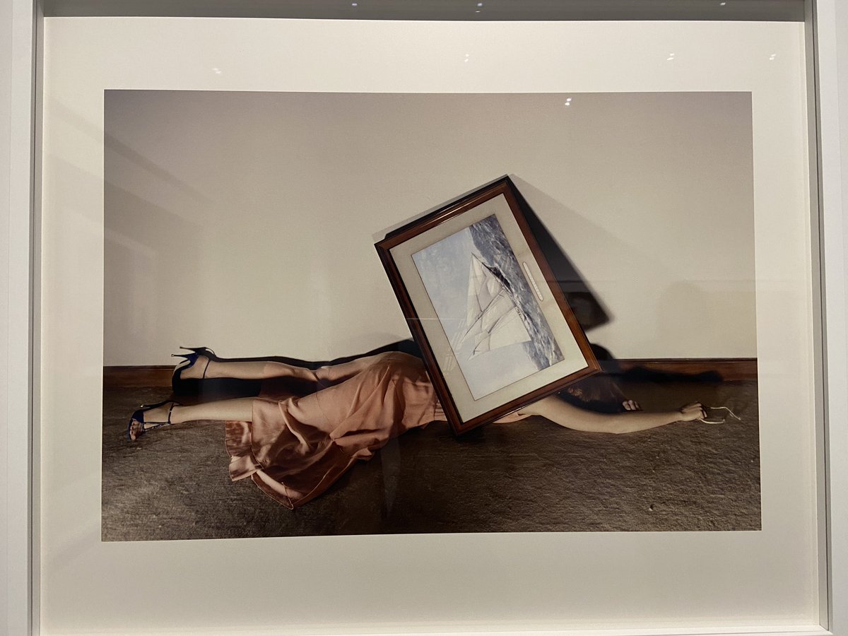 ai_kv09's tweet photo. メゾンエルメス、ギイ・ブルダン展。ファッションブランドらしいおしゃれさ https://t.co/fSBzbfAnH3