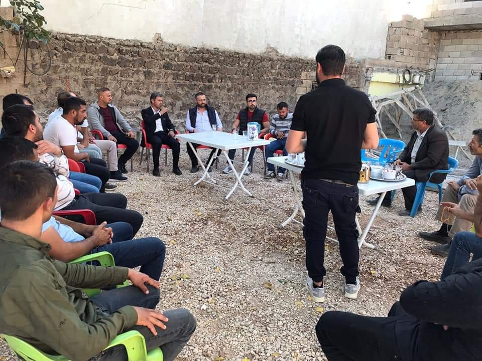 DmSeydo's tweet photo. Derik İlçe Başkanı sn Seydo Dem ile Teşkilatı Derik ilçesine bağlı Kovanlı köyünü ziyarete bulunduk Bize gösterdiği misafir perverlikten ötürü teşekkür ederiz.
#Devapartisi #Alibabacan @emin_ekmen #Mesutaydoğan #Seydodem #Mahmutaba #Mardindeva #Derikdeva #Derikgençlik https://t.co/5ZgegXEEjn