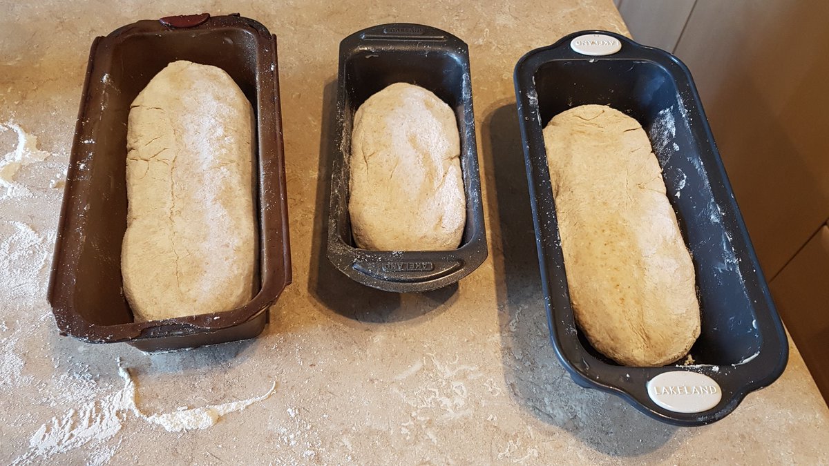 EileanIdhe's tweet photo. Back in the kitchen earlier on, prepping for dinner & making a batch of bread! πππ»πππ #hospitality #islandlife #IsleOfIona #Argyll #lovefreshbread https://t.co/nwYH0l9txo