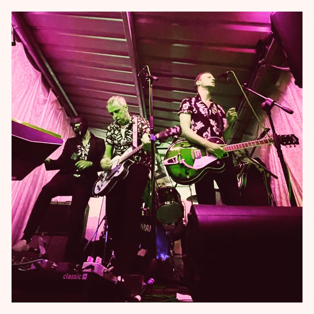 Thee Windom Earles (@theeearles) on Twitter photo Massive thanks to everyone who came to our <a href="/talleyrandmcr/">The Talleyrand</a> show last night. What a hoot.
To <a href="/TheBellPeppers/">The Bell Pepper</a> for playing a blinding set, that was ace. Thank you.
We absolutely appreciate everyone who pitched in to make the night so much fun.
Photo: @psgsummers
#cheersmate #thanks Massive thanks to everyone who came to our <a href="/talleyrandmcr/">The Talleyrand</a> show last night. What a hoot.
To <a href="/TheBellPeppers/">The Bell Pepper</a> for playing a blinding set, that was ace. Thank you.
We absolutely appreciate everyone who pitched in to make the night so much fun.
Photo: @psgsummers
#cheersmate #thanks