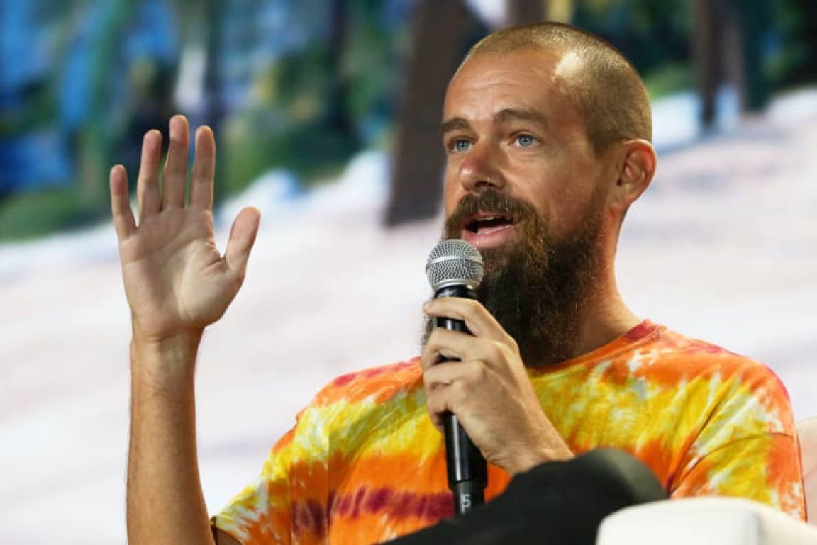 girdley's tweet photo. “Let me tell you how this real estate thing works.”

— Anon twitter guy who’s been at it for 6 months and track record is one 4-plex he currently lives in https://t.co/I0v57cqE7K