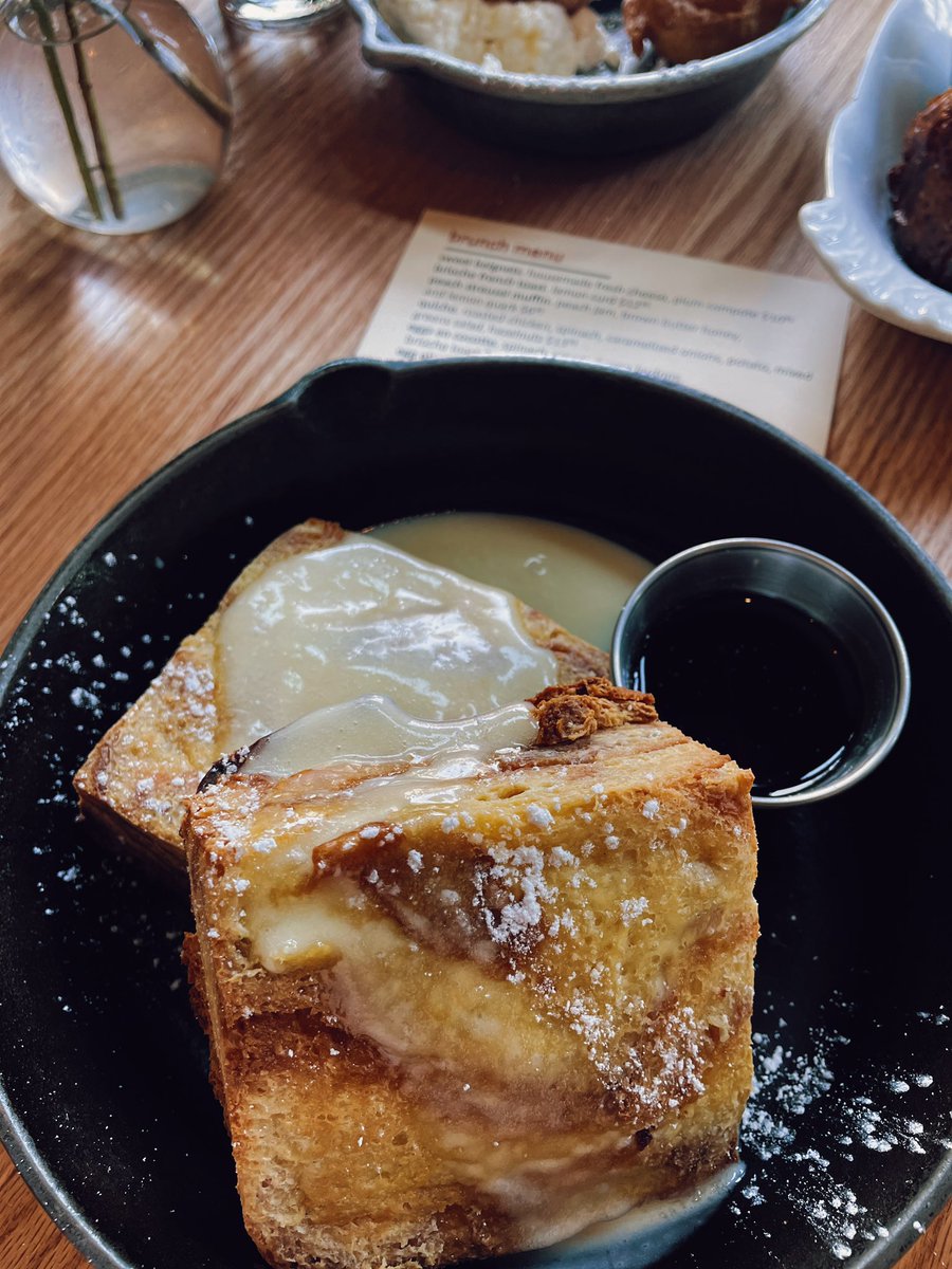 brasserieSTL's tweet photo. Brunch at Brasserie means Brioche French Toast with lemon curd 🍋🍁 Available between 10a-2p ☕️ #brasseriebyniche #stleats #stlbrunch https://t.co/Rkoz9cXgSI